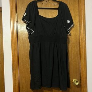 Old Navy Black Mini Dress with Embroidered Sleeves Size XXL